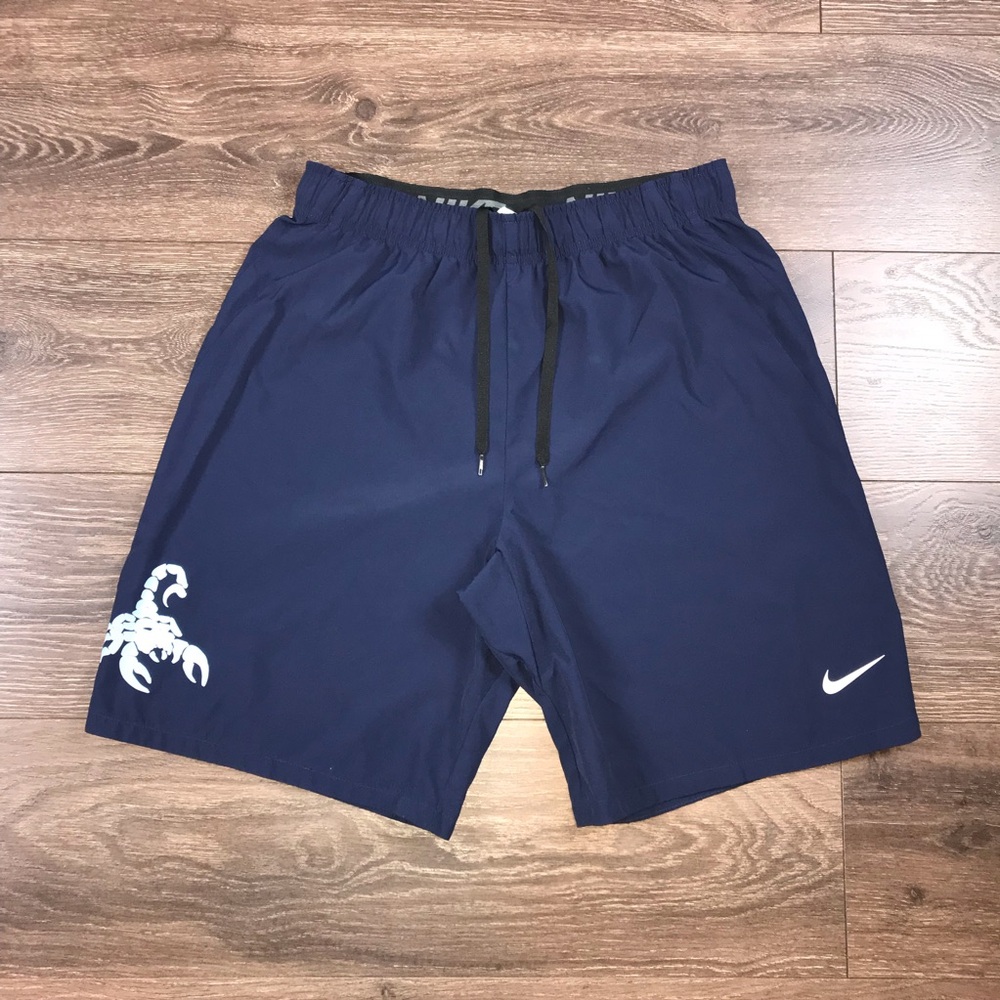 Nike Dri-Fit Men’s Activewear Scorpion Design Navy Blue Shorts Size Medium